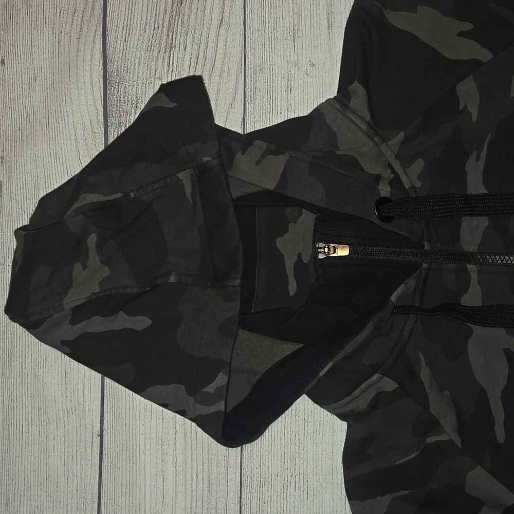 Athleta Triumph Printed Hoodie Camo Black/Gray Size XL - Picture 3 of 10